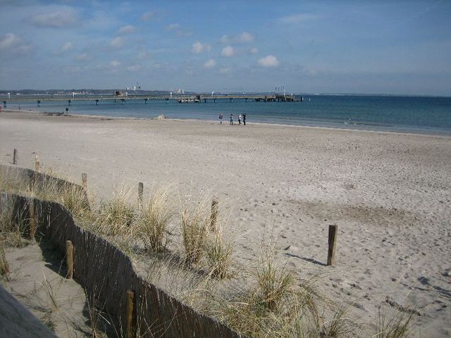 Ostseestrand und Seebrücke in Scharbeutz