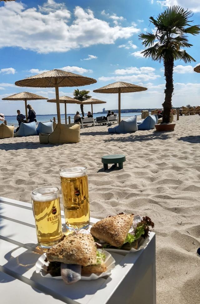 Strandbistro direkt am Meer
